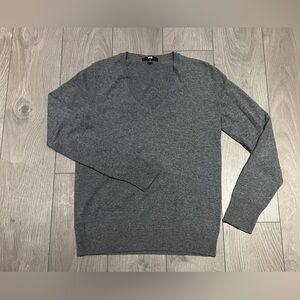 Uniqlo Cashmere sweater
